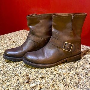 Frye Veronica Booties size 7